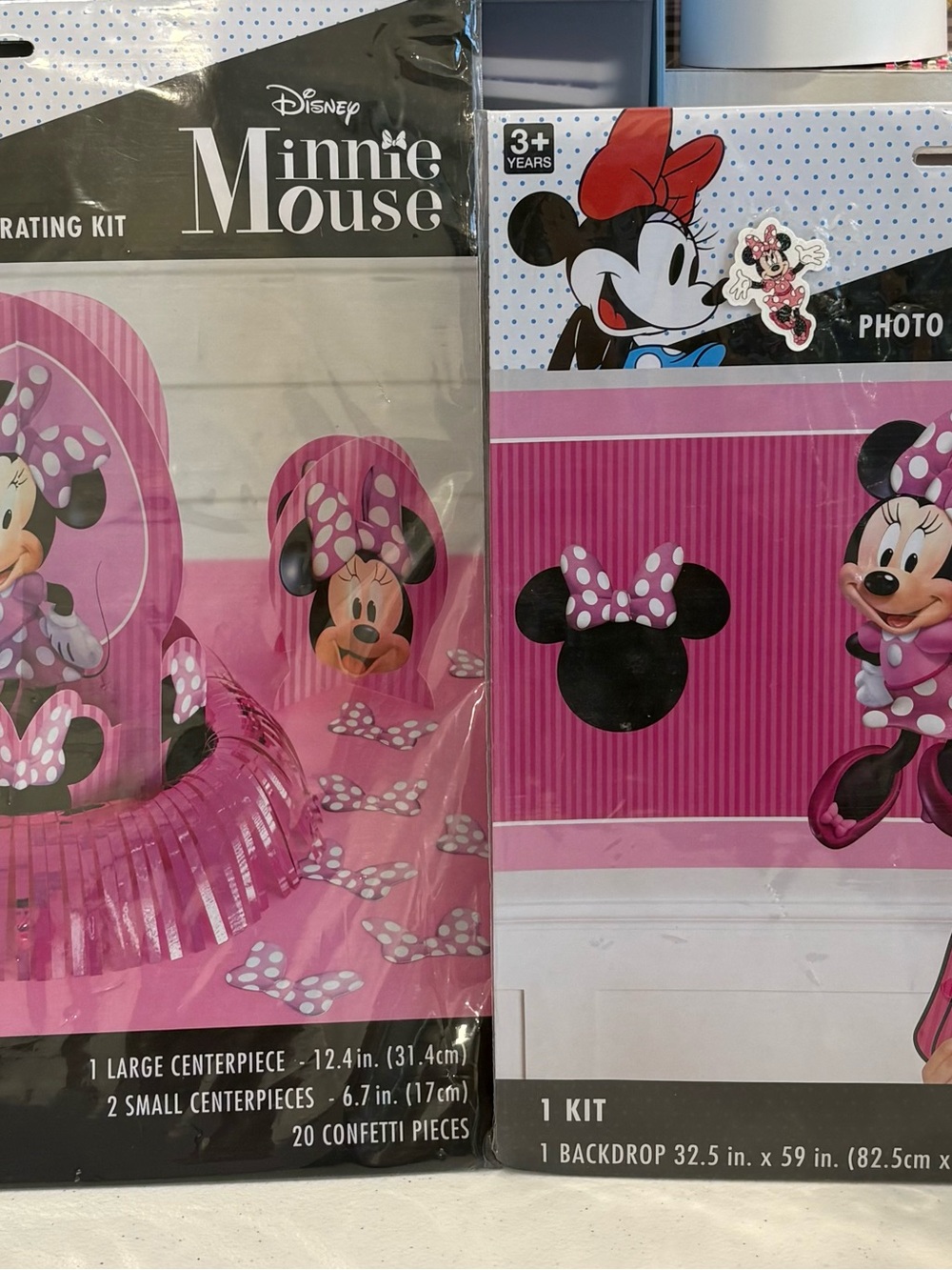 Disney Minnie Mouse Table Decorating & Photo Booth Kit New